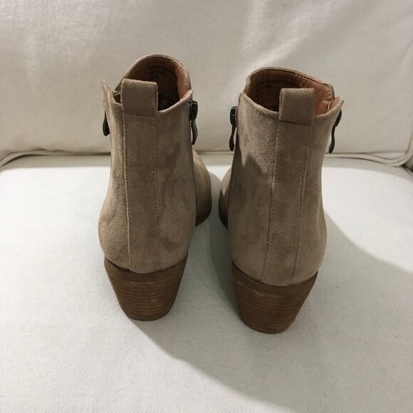 Beast Fashion Women's Rachel Ankle Bootie NWOT - Picture 4 of 6